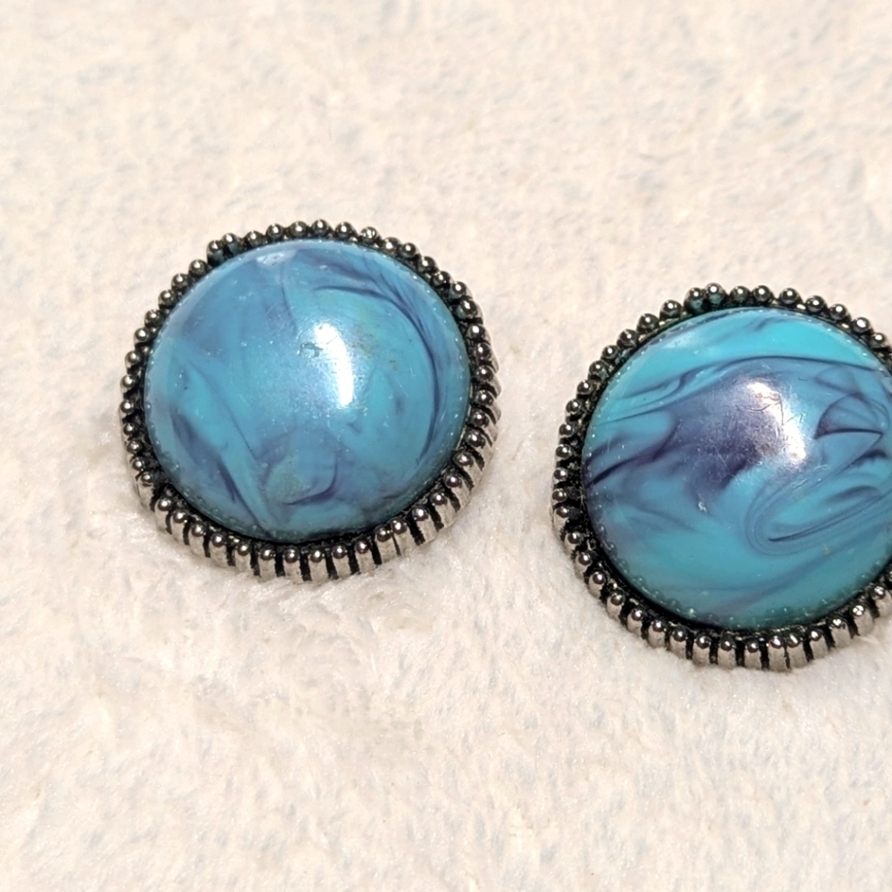 Vintage Turquoise Blue and Purple Acrylic Button Clip Earrings - Picture 6 of 6